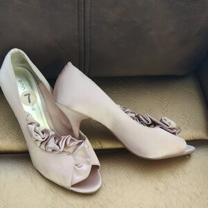 Peep-Toe Heels with Ruffle Detail - Blush Pink